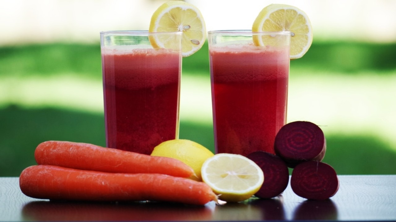 12 Amazing Health Benefits of Miracle Drink or the ABC Juice 
