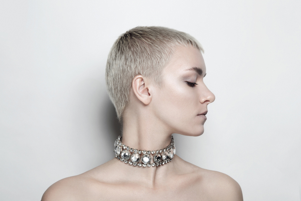 pink singer hairstyles