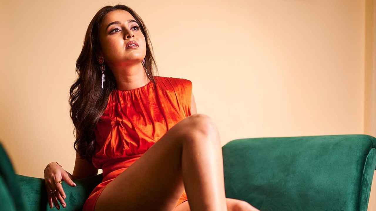 Tejasswi Prakash gave masterclass on how to carry bright orange in Rs. 24,500 sleeveless gathered playsuit