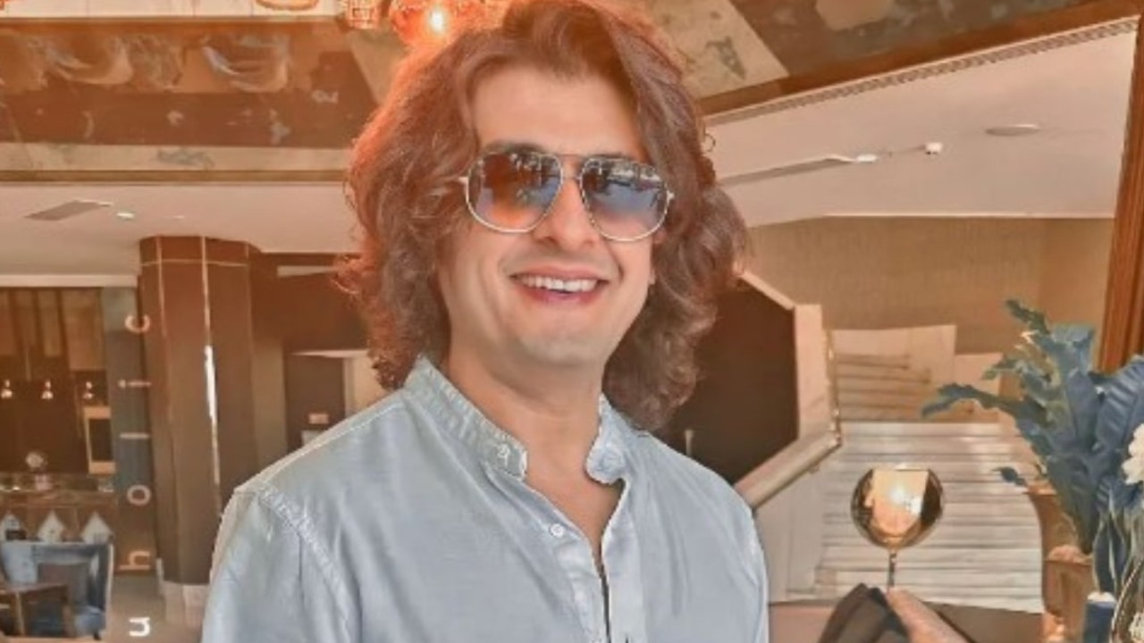 PC: Sonu Nigam (Instagram) Sonu Nigam