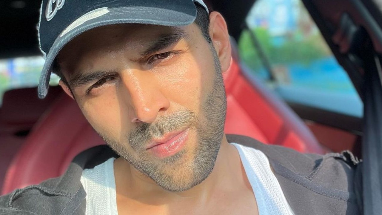 Chandu Champion star Kartik Aaryan offers glimpse of his 'post workout glow' in new carfie; fans REACT
