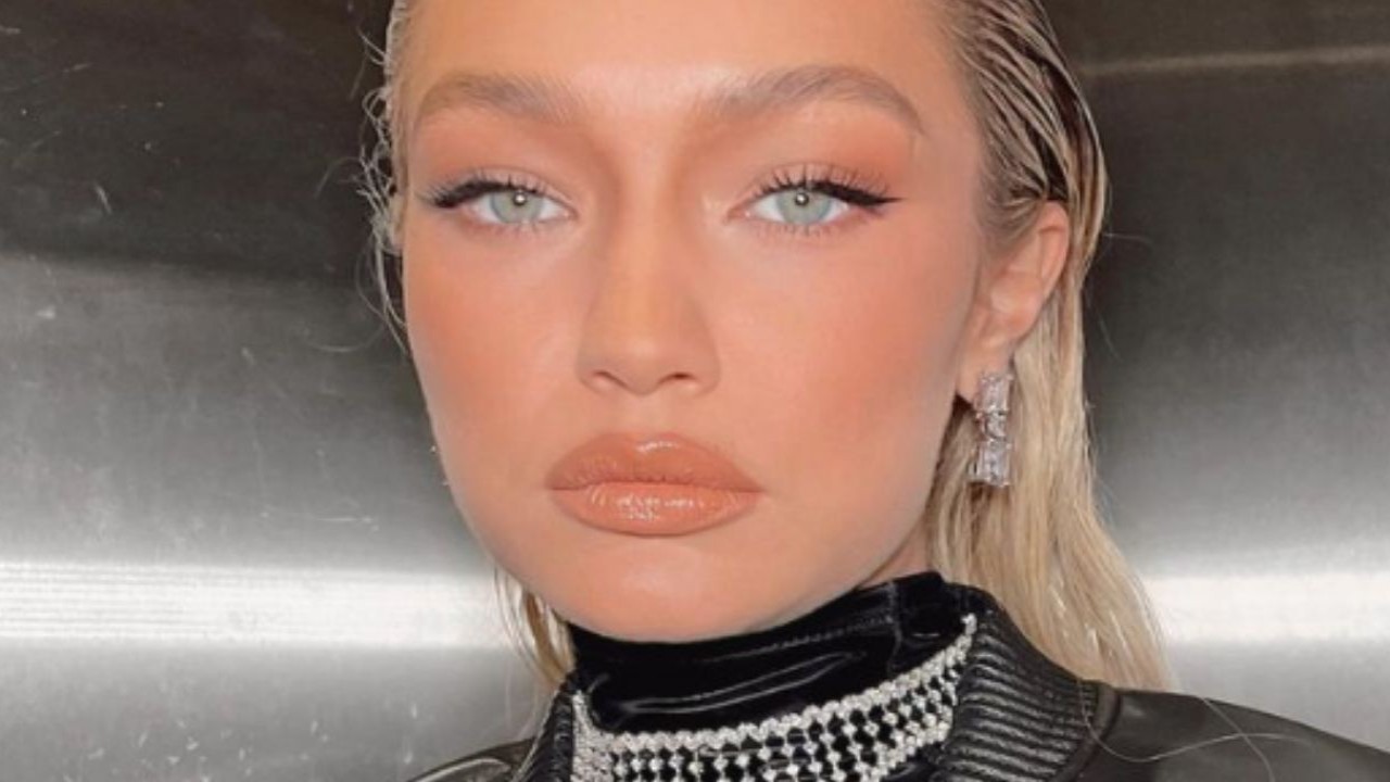 Gigi Hadid Celebrates Alana Hadid's Birthday in Sexy Toga Dresses