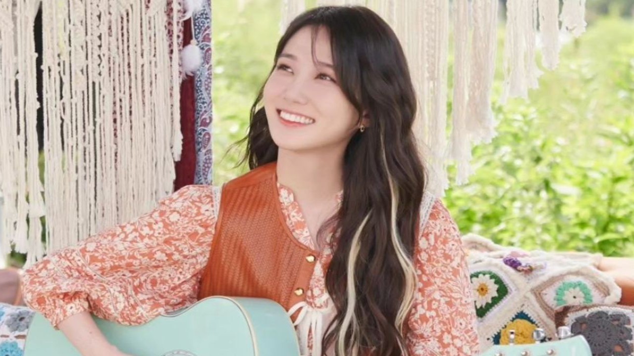 Park Eun Bin displays strong vocals for Castaway Diva; Fans shocked to learn it was her own voice in scene
