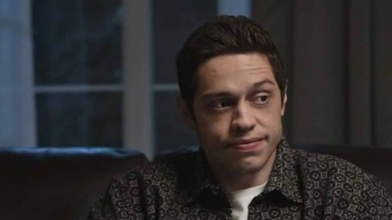 Former SNL star Pete Davidson steps in as surprise host for 49 season premiere amid writers strike; Details inside