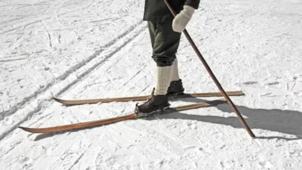 heated ski socks