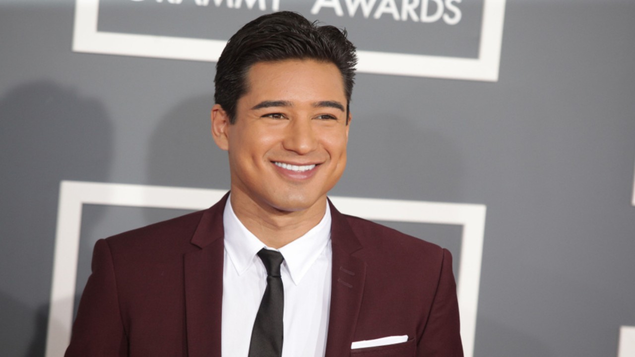 Mario Lopez’s Plastic Surgery: What’s Behind His Ageless Charm?