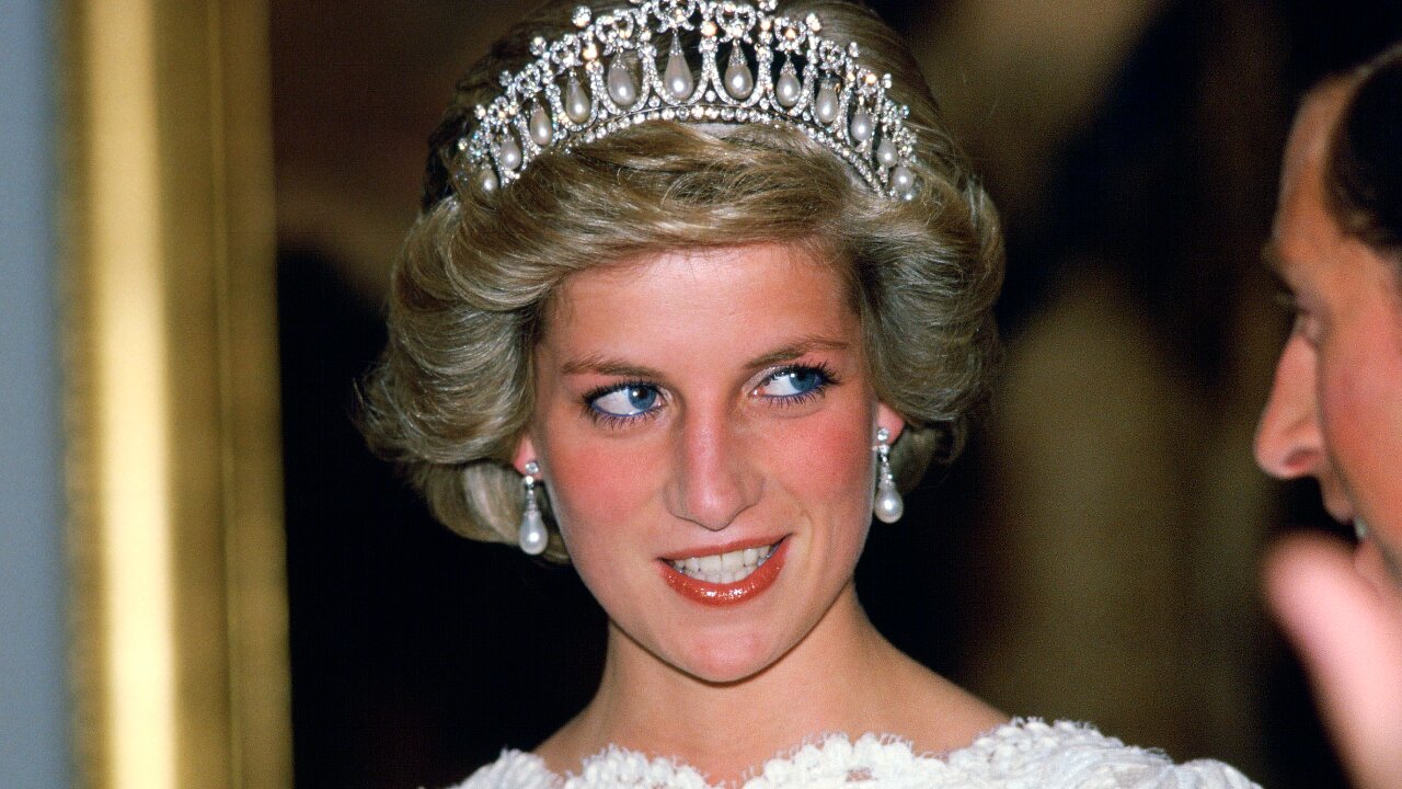 Princess Diana stopped wearing her sporting blue eyeliner, here's why