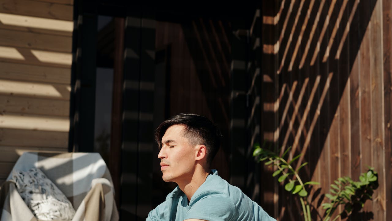 Yoga for kidney stonesSeated Forward Bend (Paschimottanasana) Yoga for kidney stonesSeated Forward Bend (Paschimottanasana)