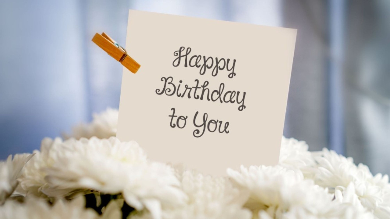 Short Yet Best Birthday Wishes for Long-Distance Girlfriend