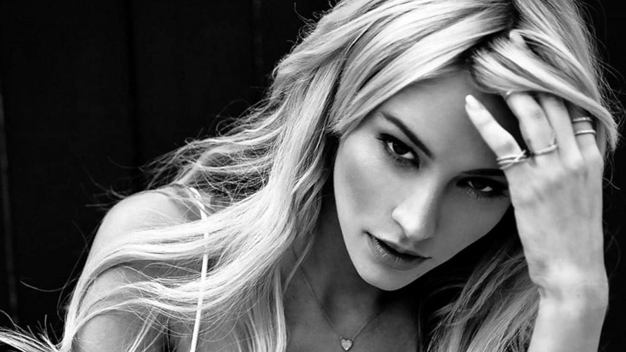 Bryanna Holly ( IMDb ) Bryanna Holly ( IMDb )