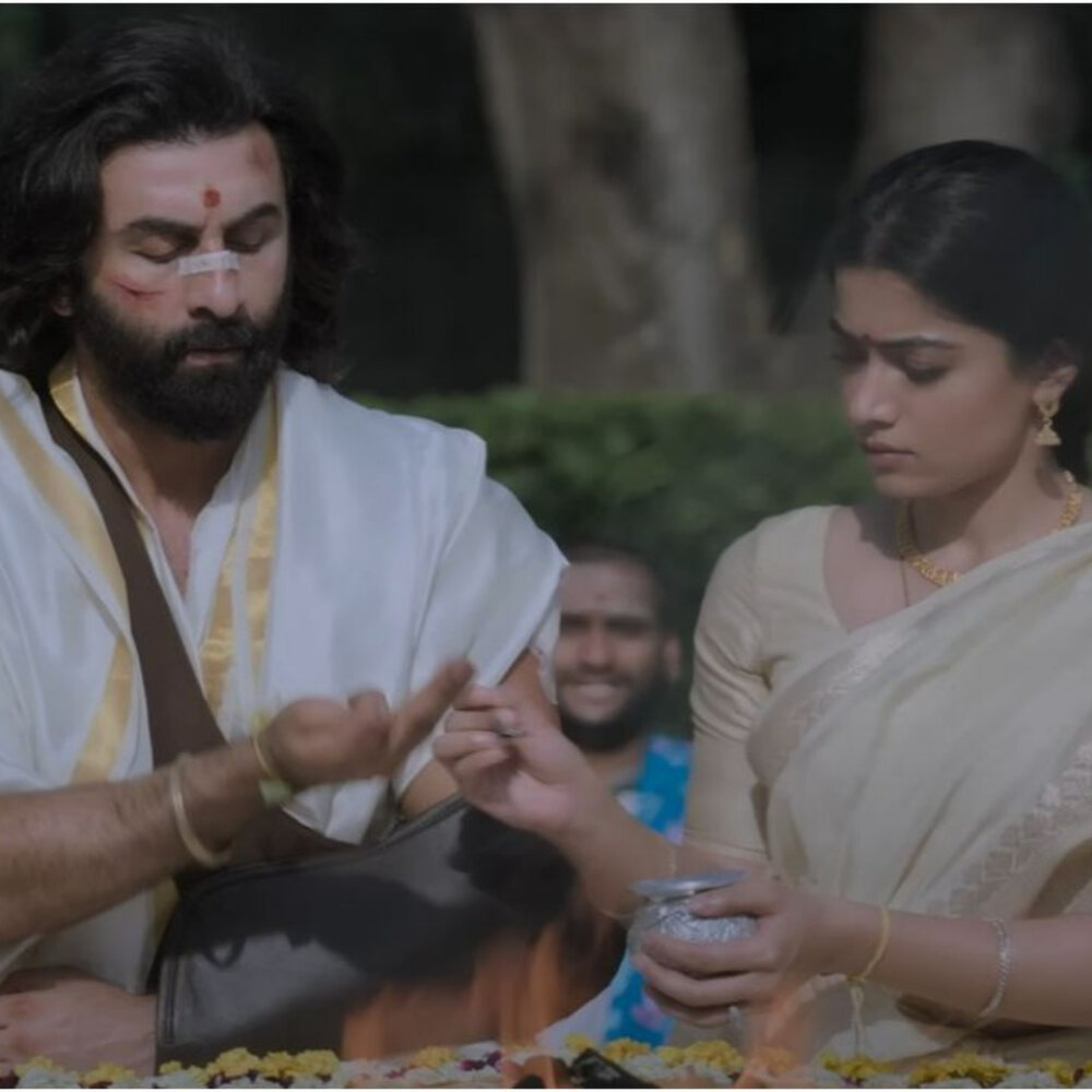 Animal Advance Booking: Ranbir Kapoor film sells 2.5 lakh tickets in top national chains 1 day before release