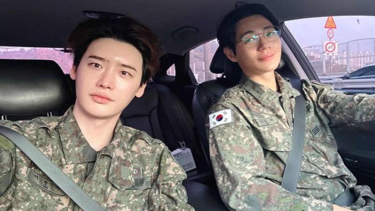 Lee Jong Suk and Shin Jae Ha; Image Courtesy: Lee Jong Suk's Instagram