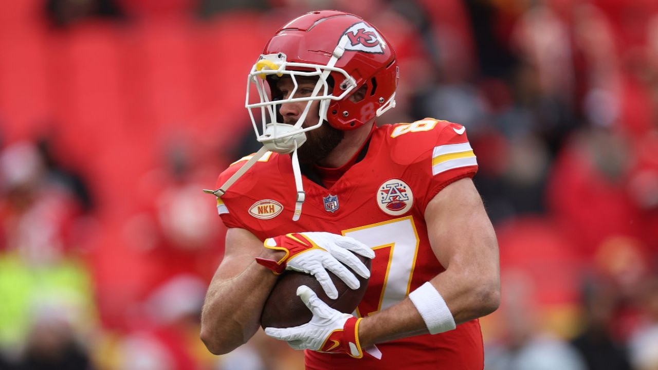 Why did Travis Kelce throw his helmet? Chiefs star’s temper tantrum caught during Christmas day loss to Raiders