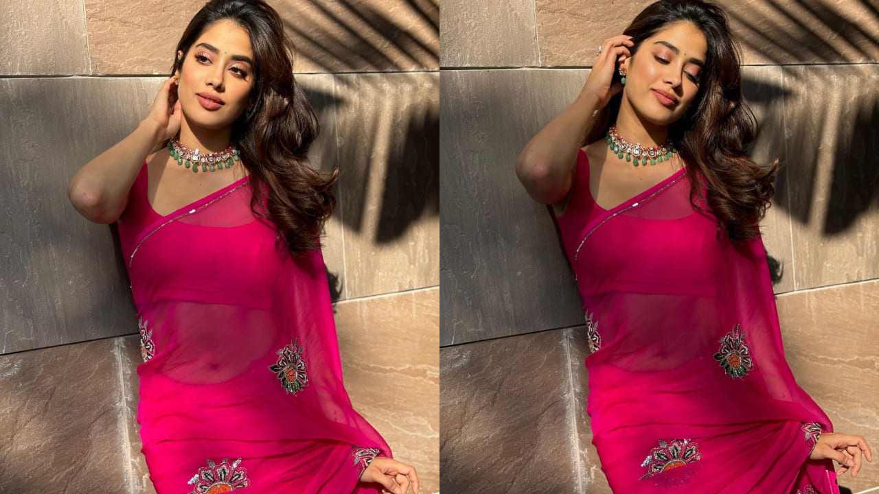 Janhvi Kapoor in pink saree