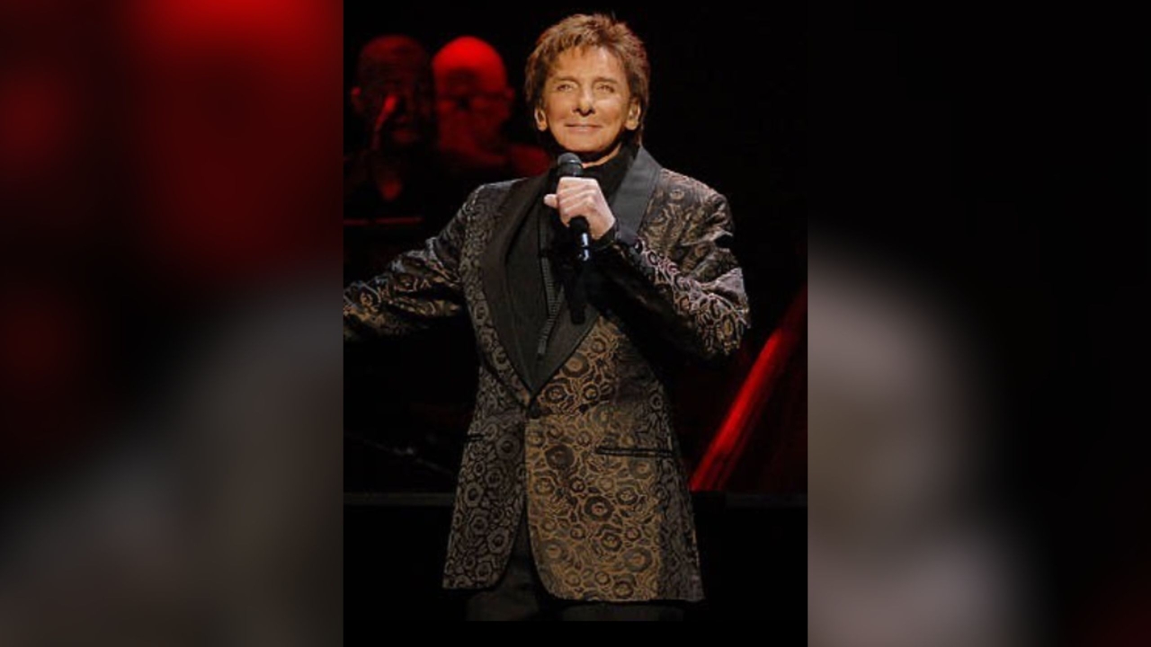 Barry Manilow  ( IMDb )