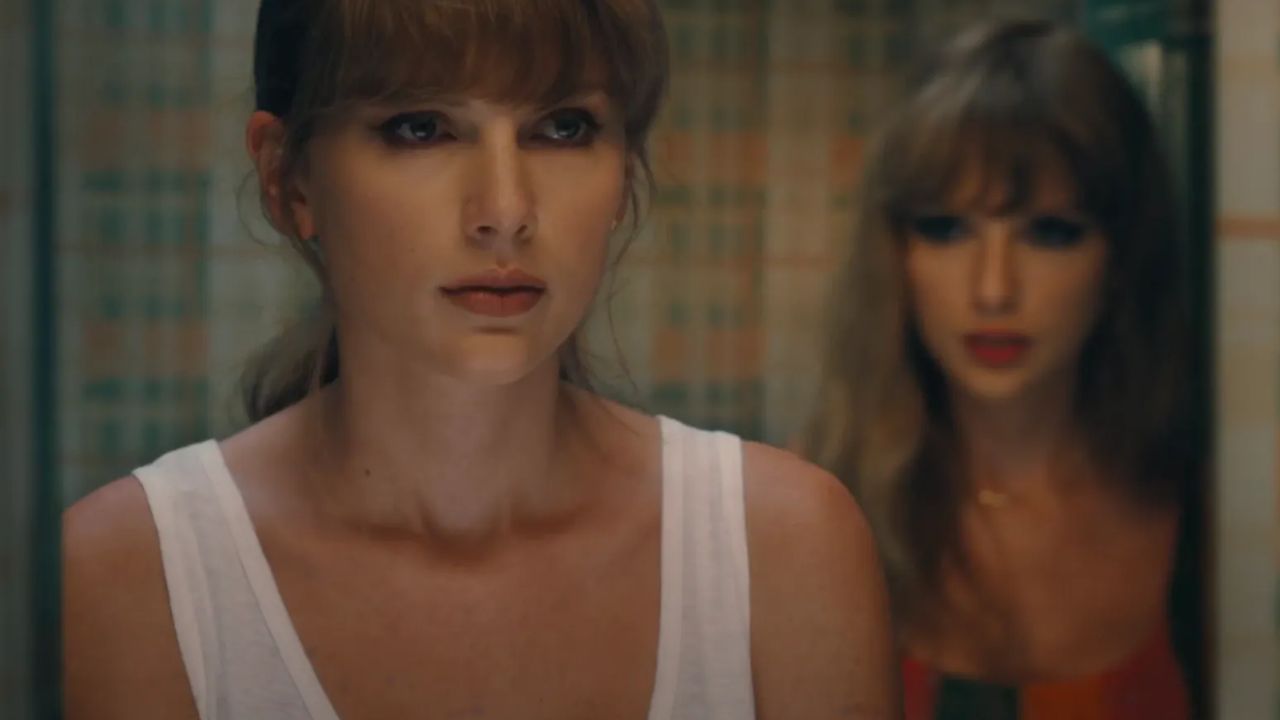 Taylor Swift in Anti-Hero MV ( Youtube ) Taylor Swift in Anti-Hero MV ( Youtube )