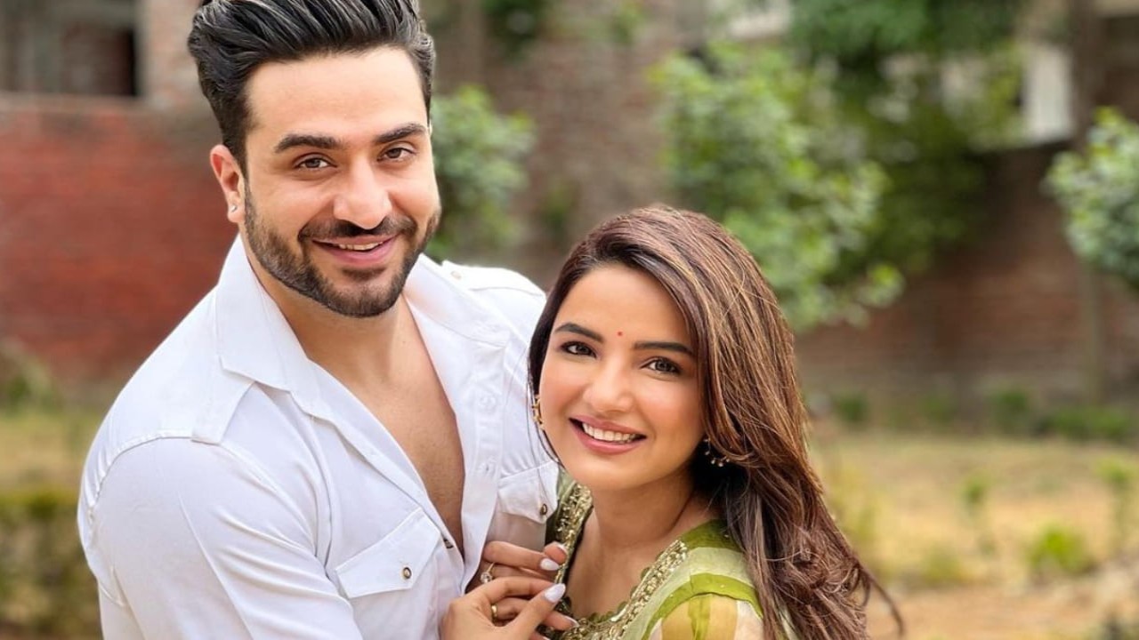 Aly Goni and Jasmin Bhasin (PC: Jasmin's Instagram handle) Aly Goni, Jasmin Bhasin