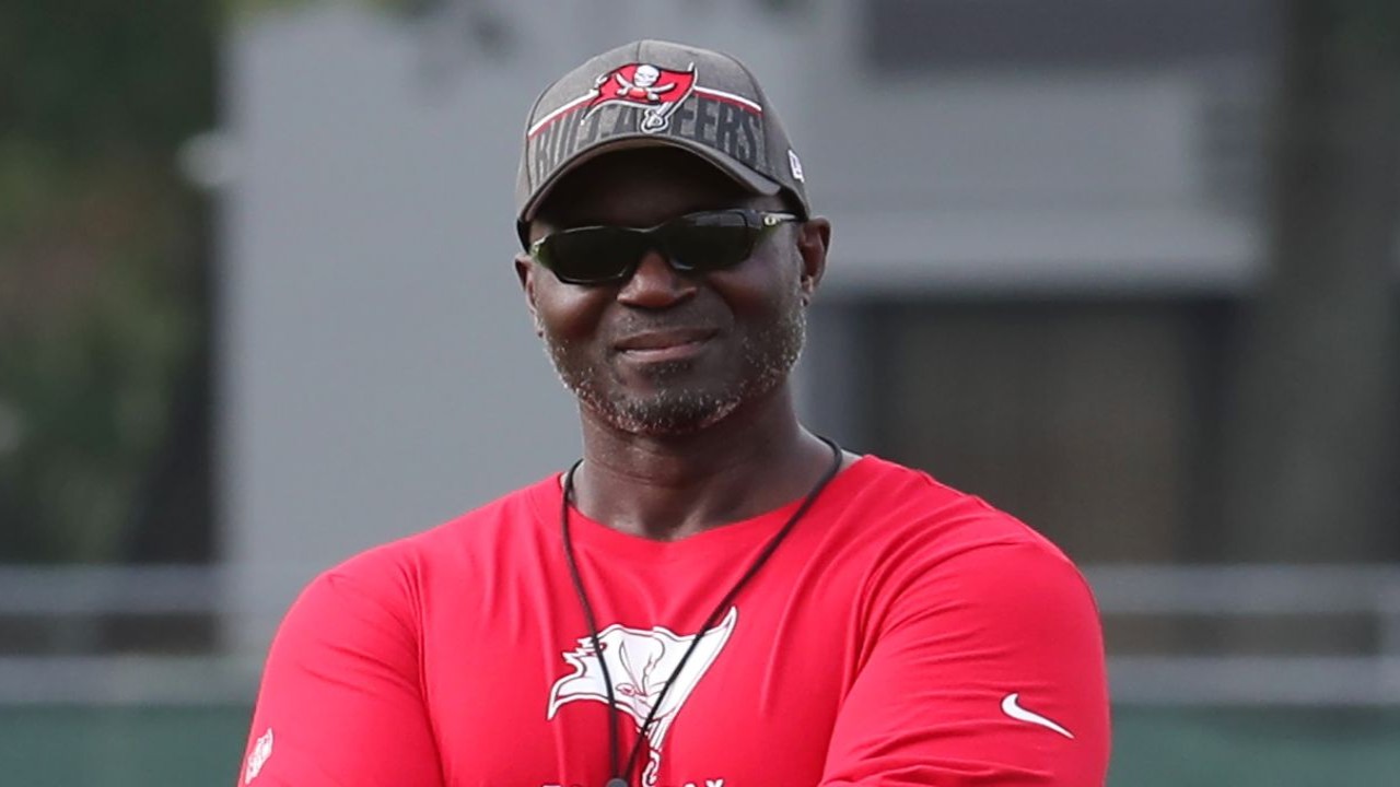 Todd Bowles response to reporter asking how Buccaneers will handle frigid Detroit weather has NFL fans in stitches: ‘Just ruined her whole career’