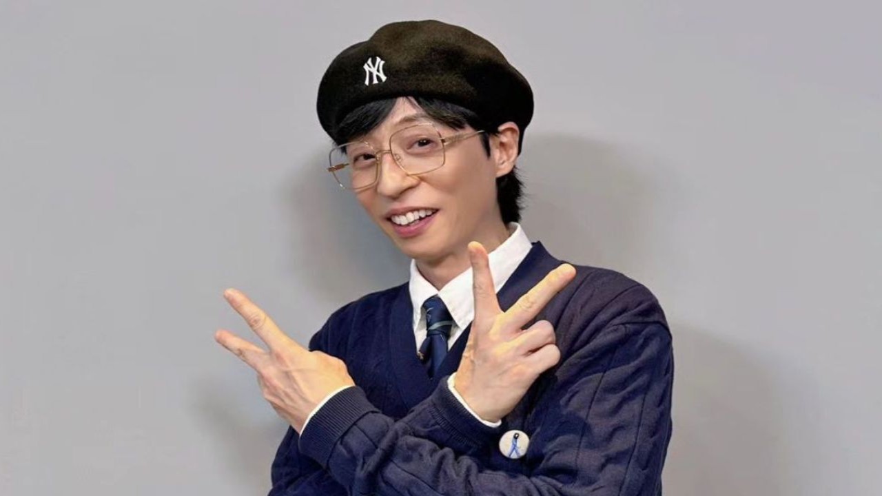 Yoo Jae Suk’s agency warns fans against impersonators asking for money and fake accounts on social media