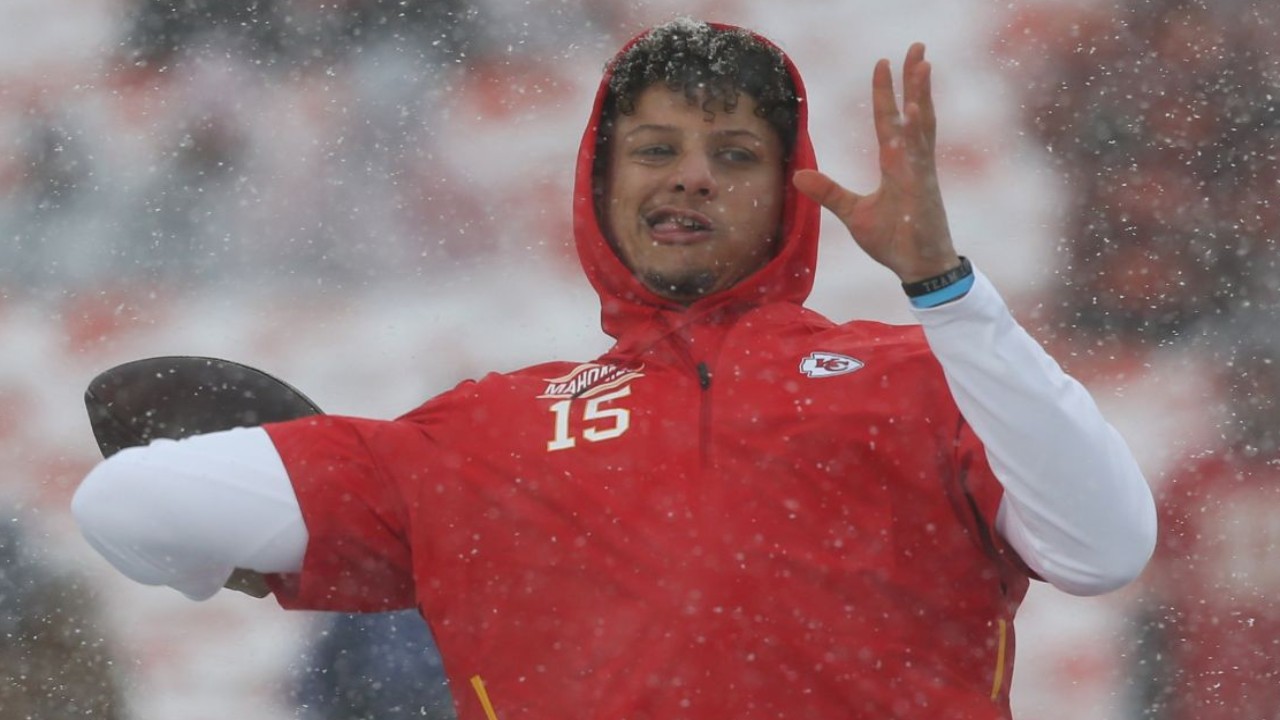 Watch: Frustrated Bills fans pelt Patrick Mahomes with snowballs after Chiefs book AFC Championship clash with Ravens