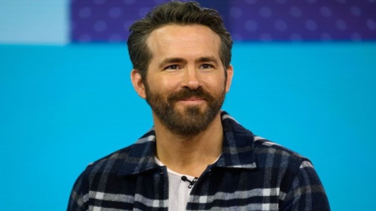 Did Ryan Reynolds steal Hugh Jackman's Emmy to make his viral acceptance speech?