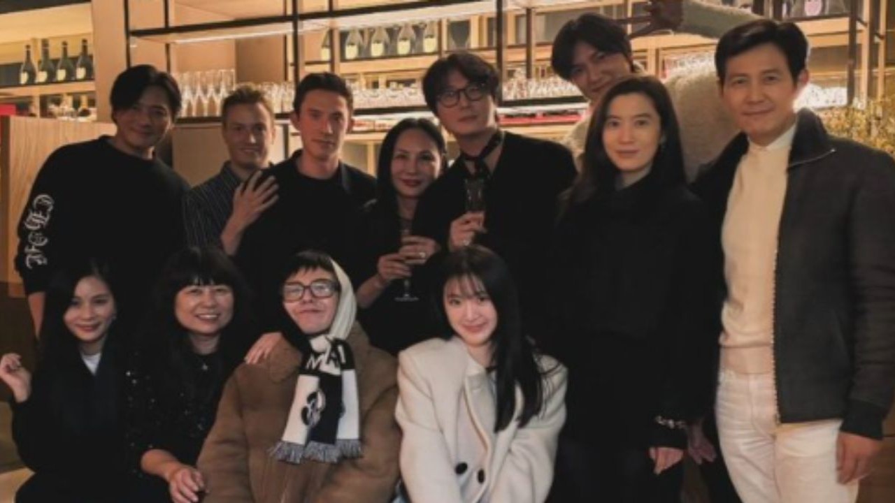 G-Dragon parties with friends Lee Min Ho, Lee Jung Jae and more celebs after clearing drug allegations