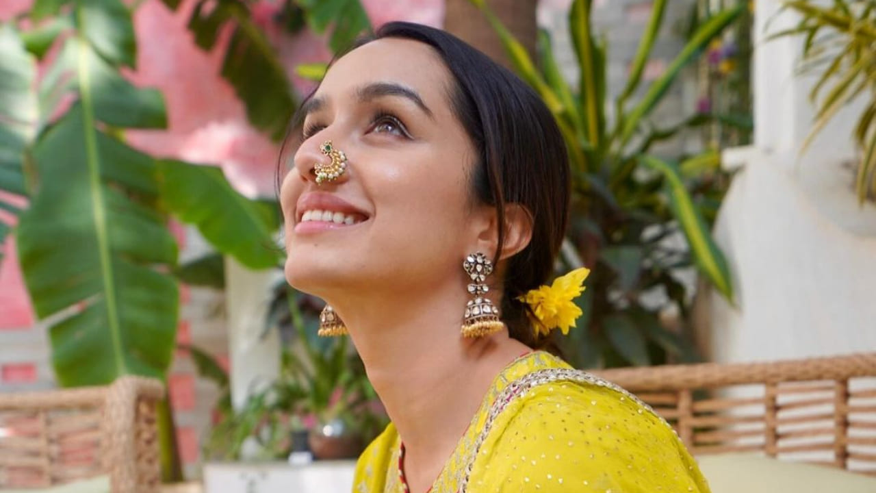 Makar Sankranti Outfit Ideas Inspired by Shraddha Kapoor's Paneled Neon Green Anarkali Kurta Set