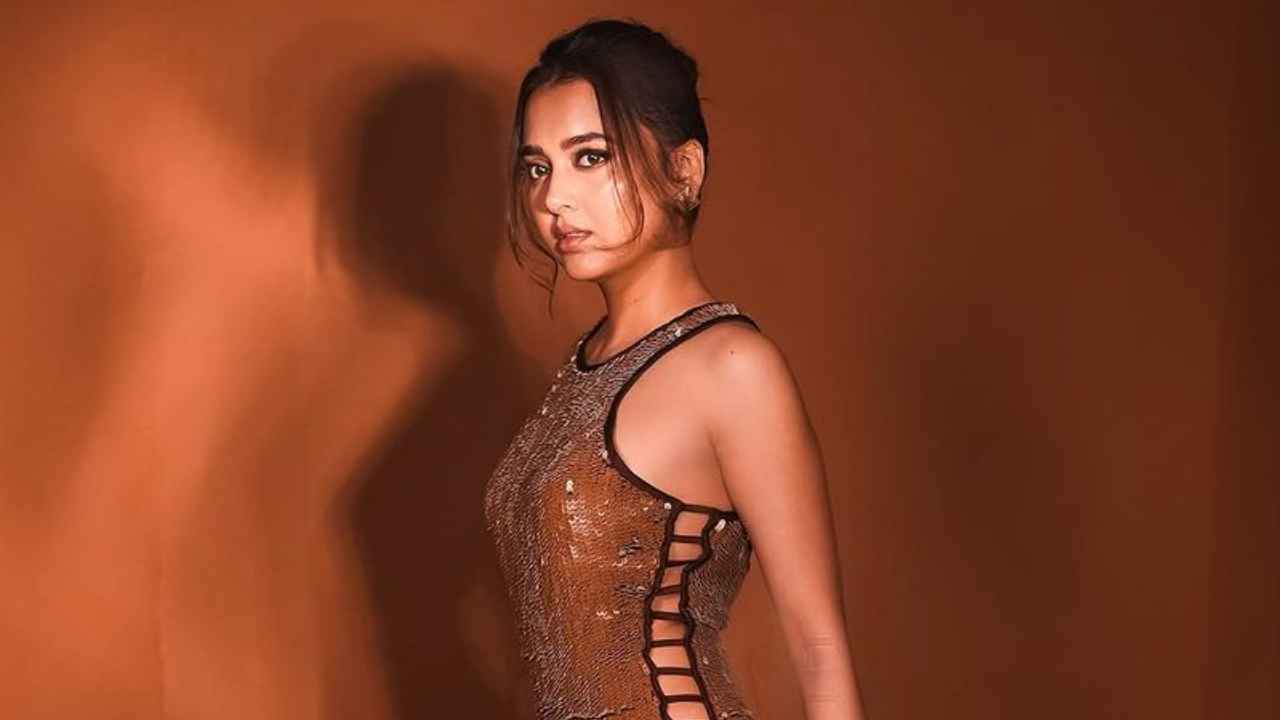 Tejasswi Prakash flaunts her love for cut-outs in Rs 48,740 brown midi dress  and it's all things classy | PINKVILLA