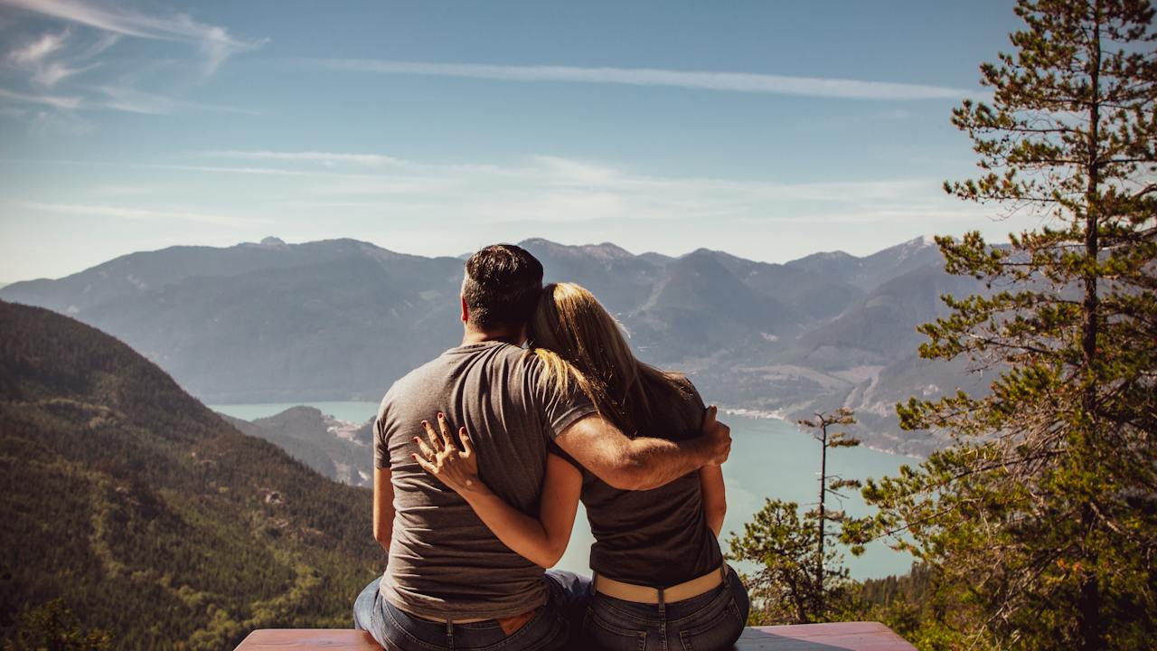 50 Tips on How to Annoy Your Boyfriend And Steal His Attention