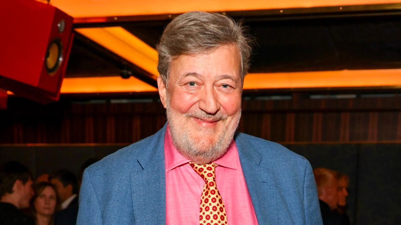 Stephen Fry [IMDb]