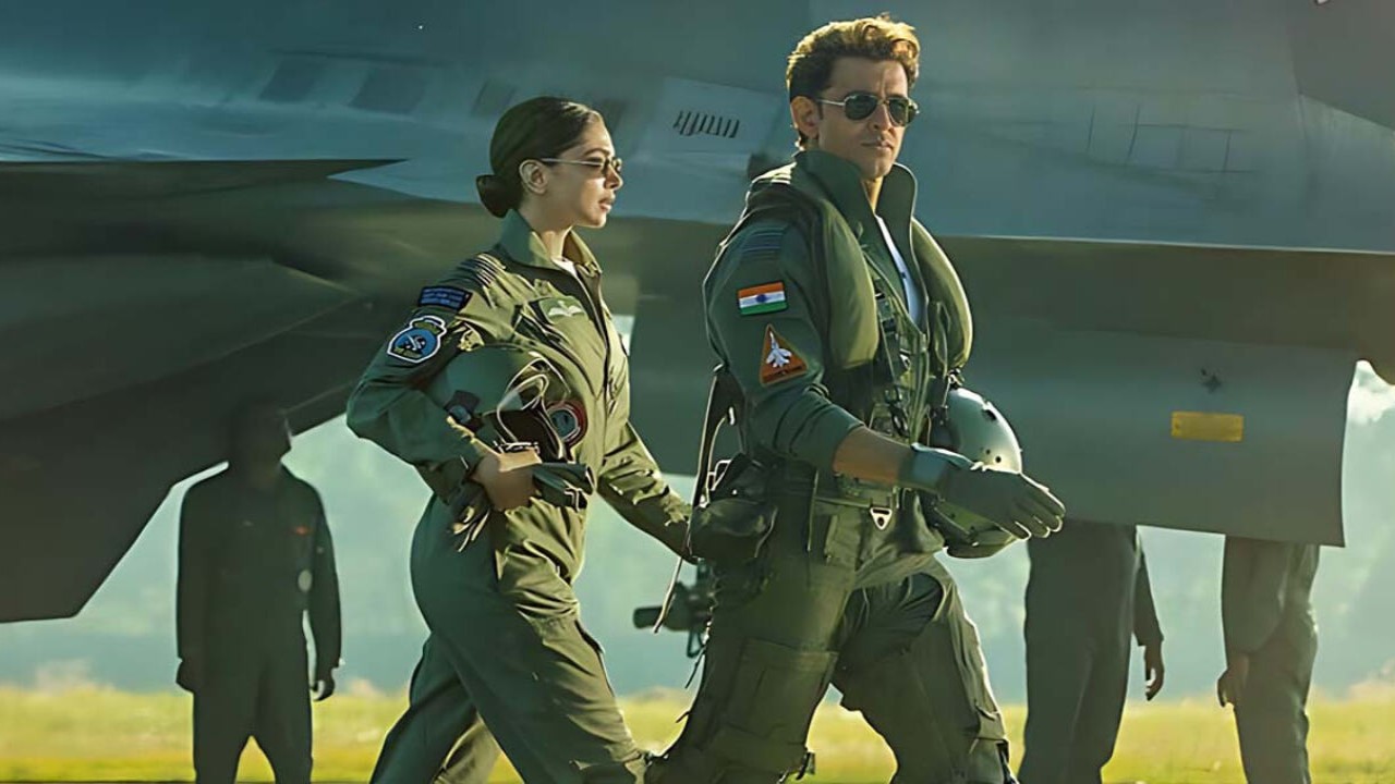 Fighter Advance Booking: Hrithik Roshan - Deepika Padukone starrer sells 75,000 tickets in top national chains