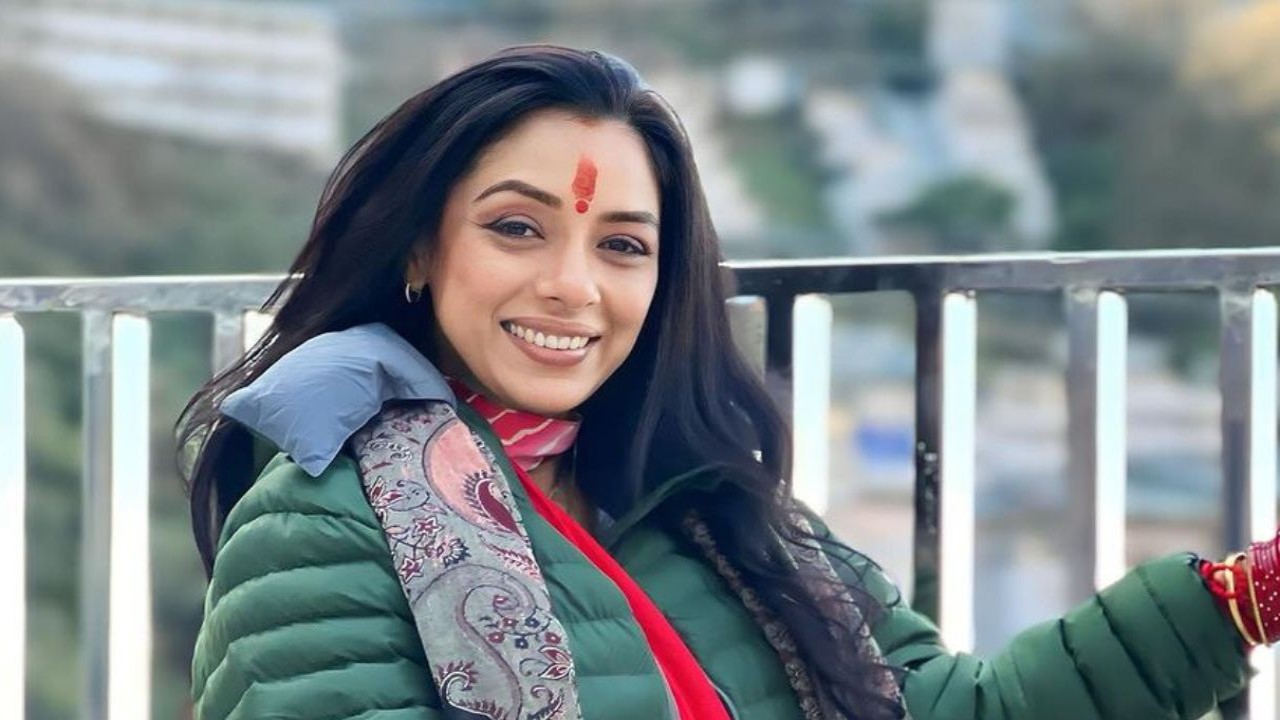 Rupali Ganguly urges netizens to not spread hate for any of Anupamaa's characters; What happened?