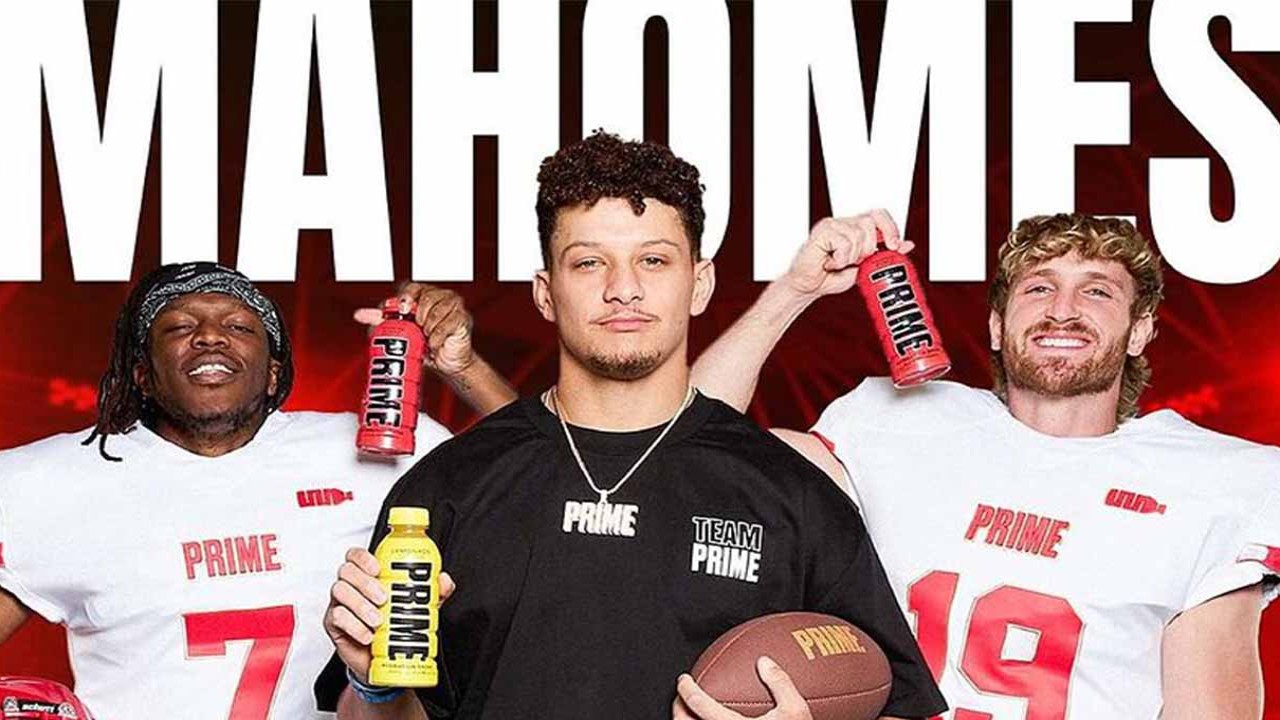 Patrick Mahomes trades his Super Bowl ring for Logan Paul’s WWE title and hilariously regrets it; Watch