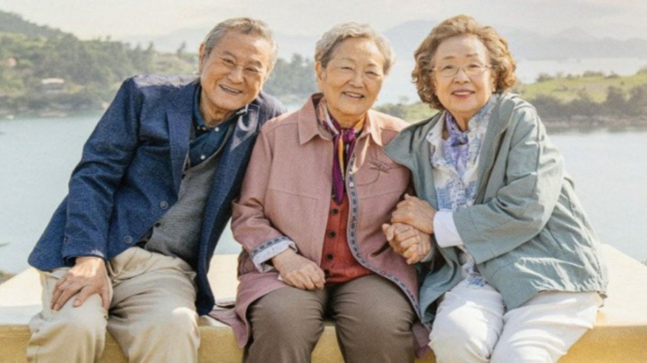 나문희, 김영옥 주연의 '피크닉'이 한국영화 최초로 2024년 손익분기점을 돌파했다.