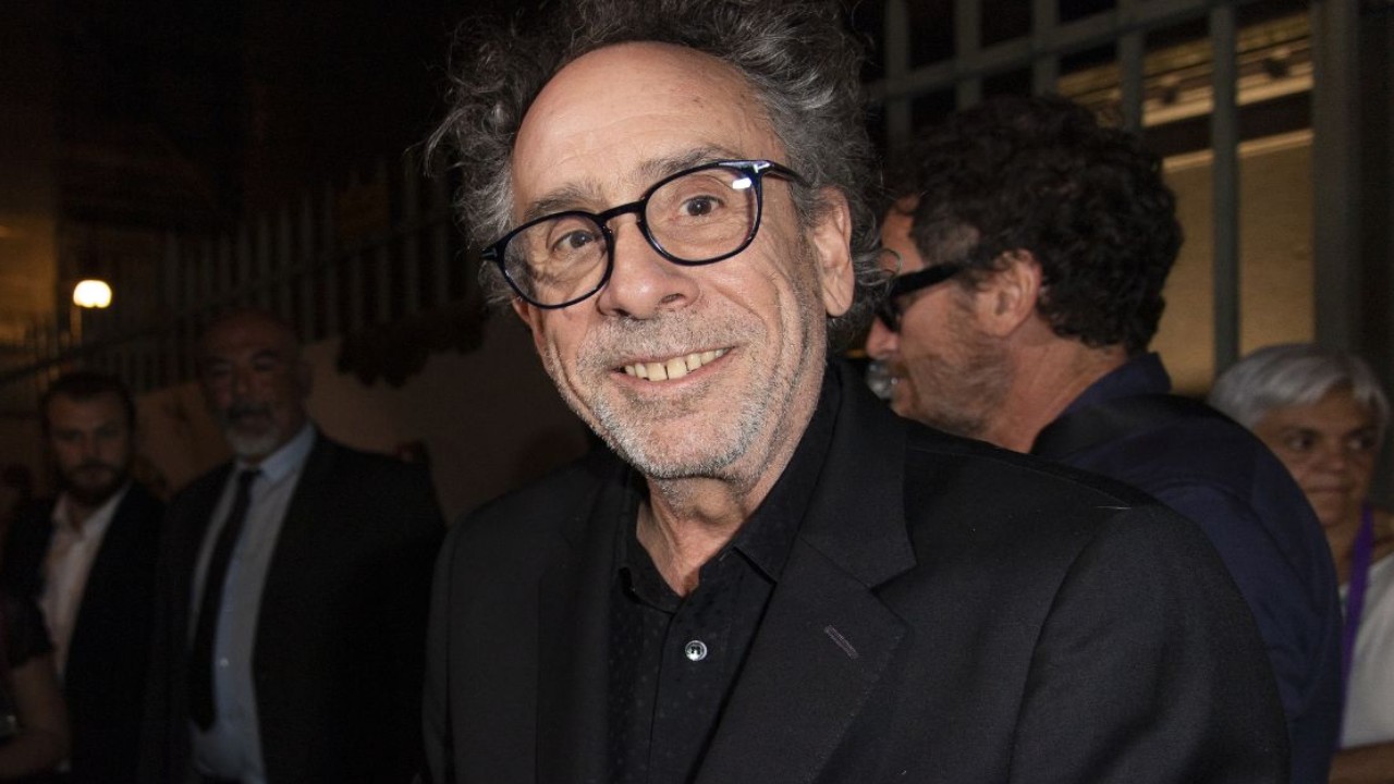 Tim Burton To Remake The 1958 Movie Attack Of The Fifty Foot Woman Alongside Gone Girl Author; Deets Inside