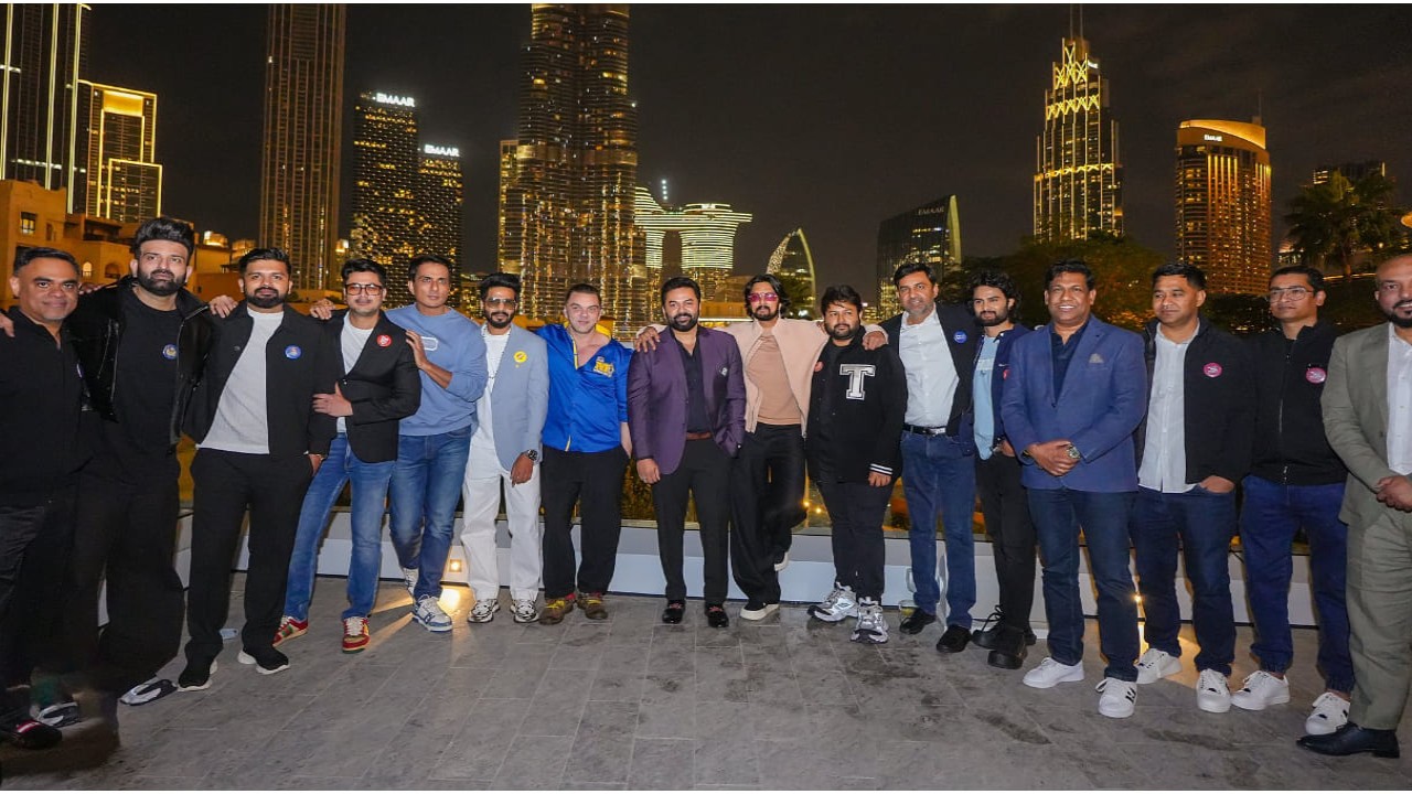 Celebrity Cricket League: Kichcha Sudeep, Thaman, Sonu Sood, Sohail Khan and other stars at Burj Khalifa
