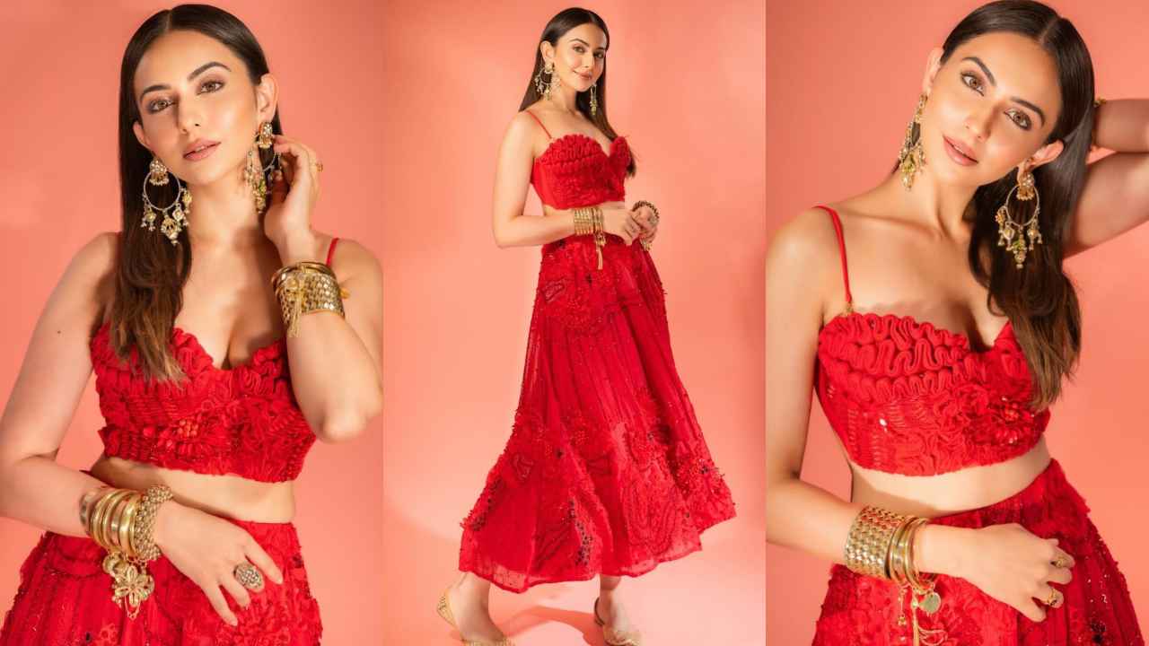 रकुल प्रीत सिंह रफ़ल बस्टियर और एम्बेलिश्ड स्कर्ट के साथ शिवन और नरेश के को- ऑर्ड सेट में वेलेंटाइन डे के लिए तैयार हैं | पिंकविला