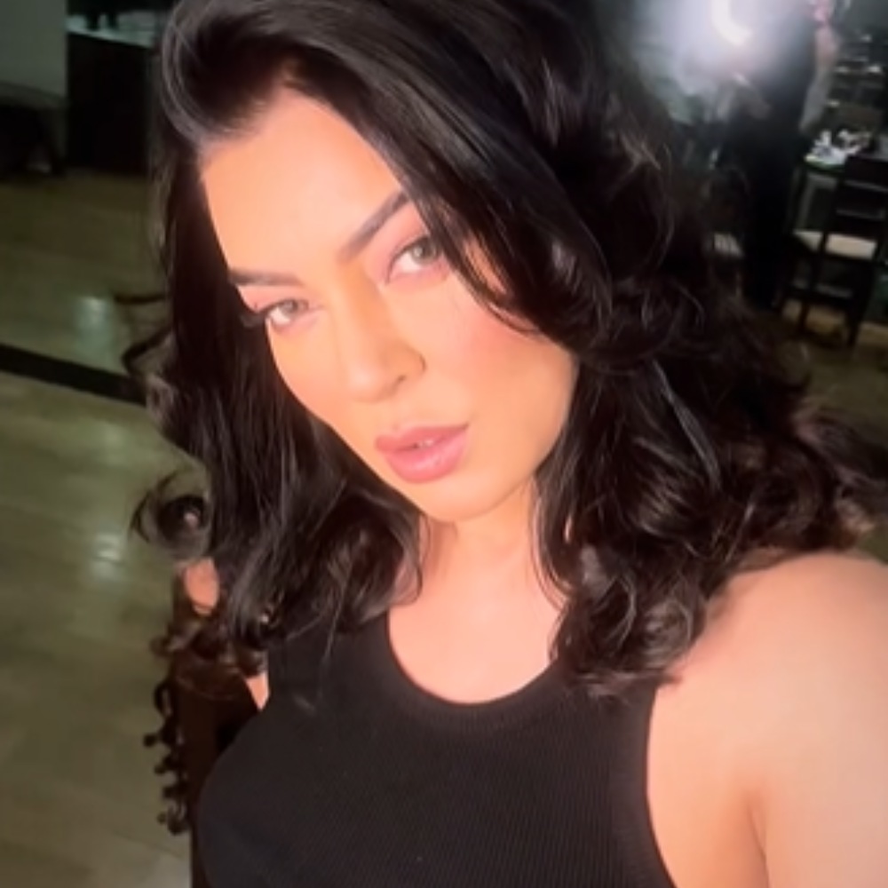 EXCLUSIVE: Sushmita Sen reveals why Main Hoon Na co-star Shah Rukh Khan is ‘King’ and we couldn’t agree more