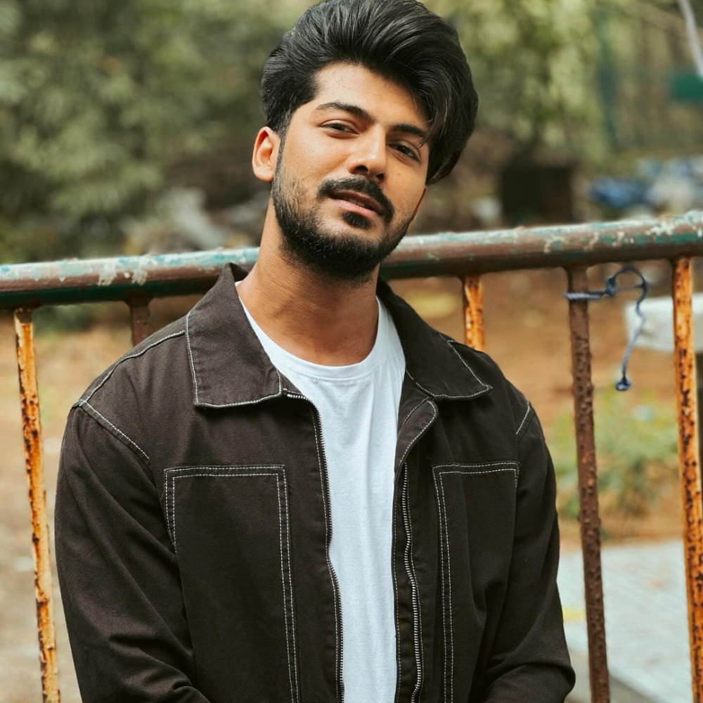 Alibaba's Sheezan Khan recalls crying his heart out during therapy sessions; calls THIS actress over-rated Alibaba's Sheezan Khan recalls crying his heart out during therapy sessions; calls THIS actress over-rated