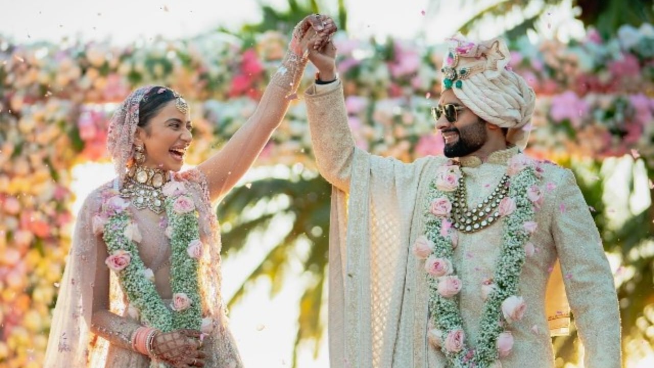 Rakul Preet Singh-Jackky Bhagnani Wedding: Floral pastel lehenga to kundan  jewelry and fancy diamond ring, decoding couple's look | PINKVILLA