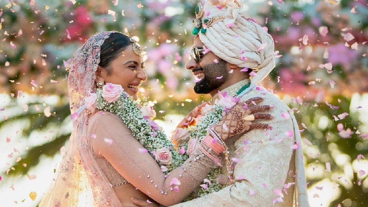 WATCH: Bride Rakul Preet Singh's Vidaai moment from her wedding with Jackky Bhagnani is all things beautiful