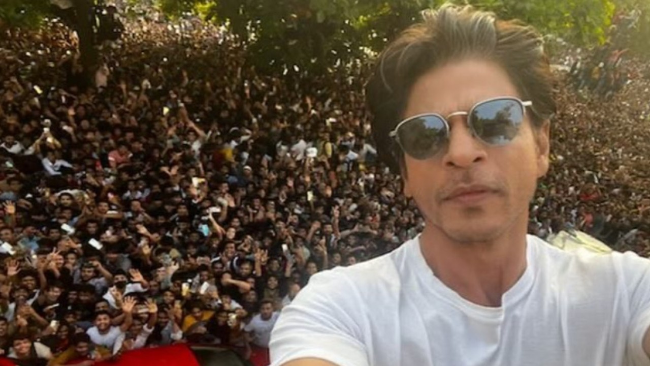 Shah Rukh Khan talks about how his kids make fun of him when he gets serious with them