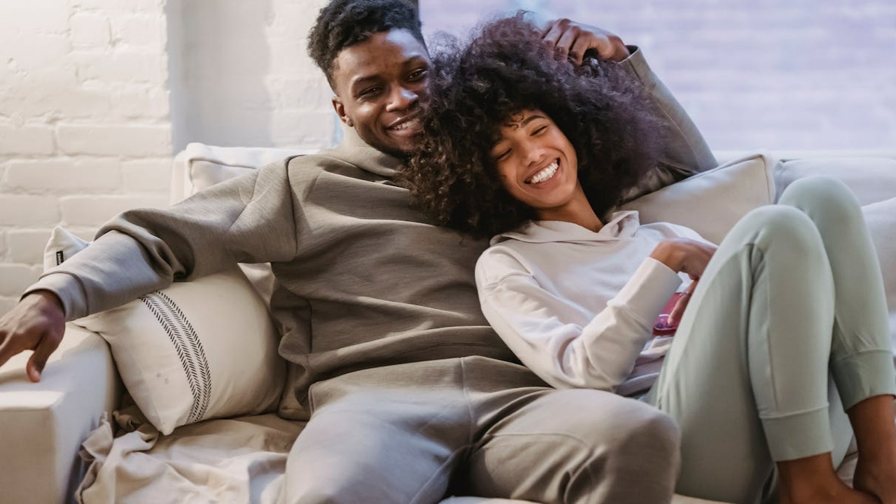 How to Cuddle with Your Partner And Spice up Your Romantic Life