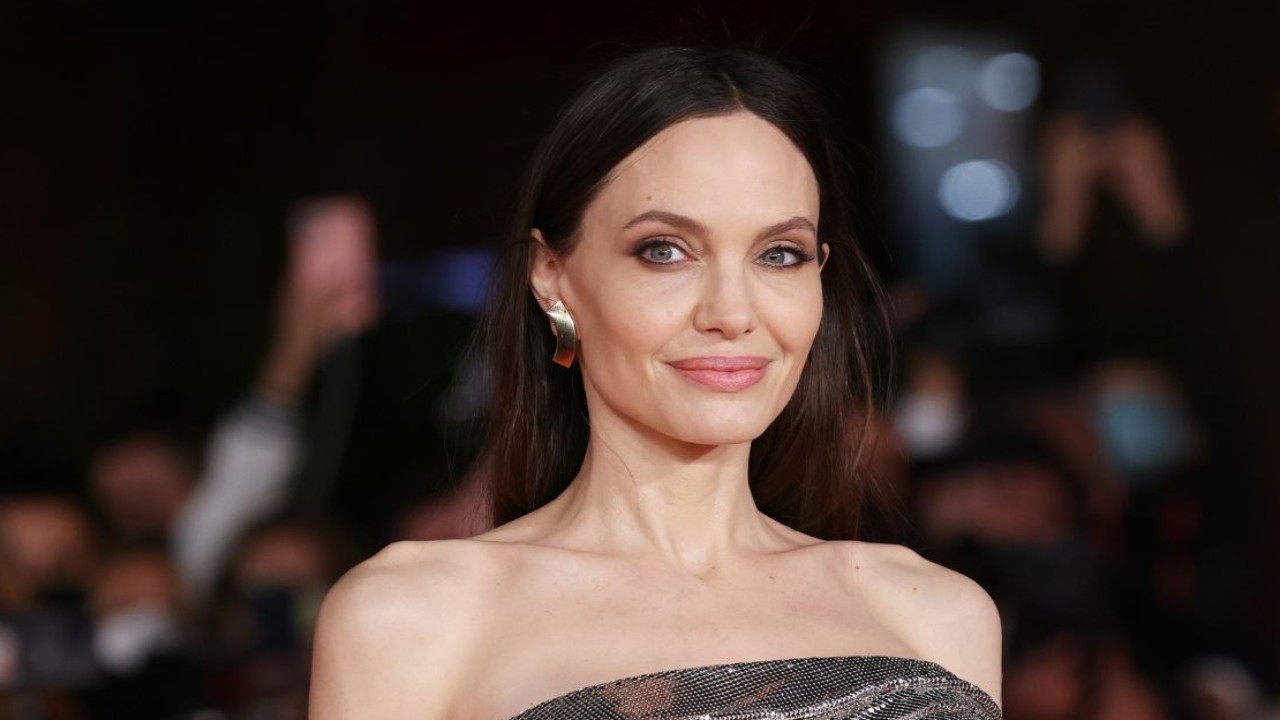 Top 10 Popular Angelina Jolie Movies and TV Shows