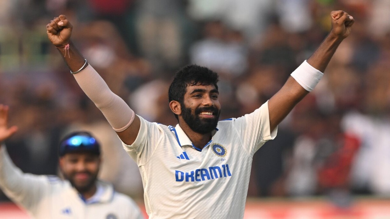 ‘Majja Aawi Gayi’: Jasprit Bumrah Applauded by Sachin Tendulkar and Fans as He Becomes Fastest Indian to Achieve 150 Test Wickets