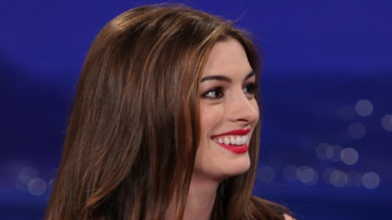 'Really Had To Break The Brush': Anne Hathaway Reveals How She Had To Improv Makeover Scene From The Princess Diaries