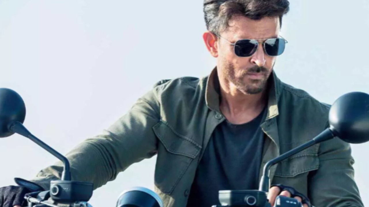 EXCLUSIVE: Hrithik Roshan allots 100 days for War 2; To shoot through 2024 with Jr NTR