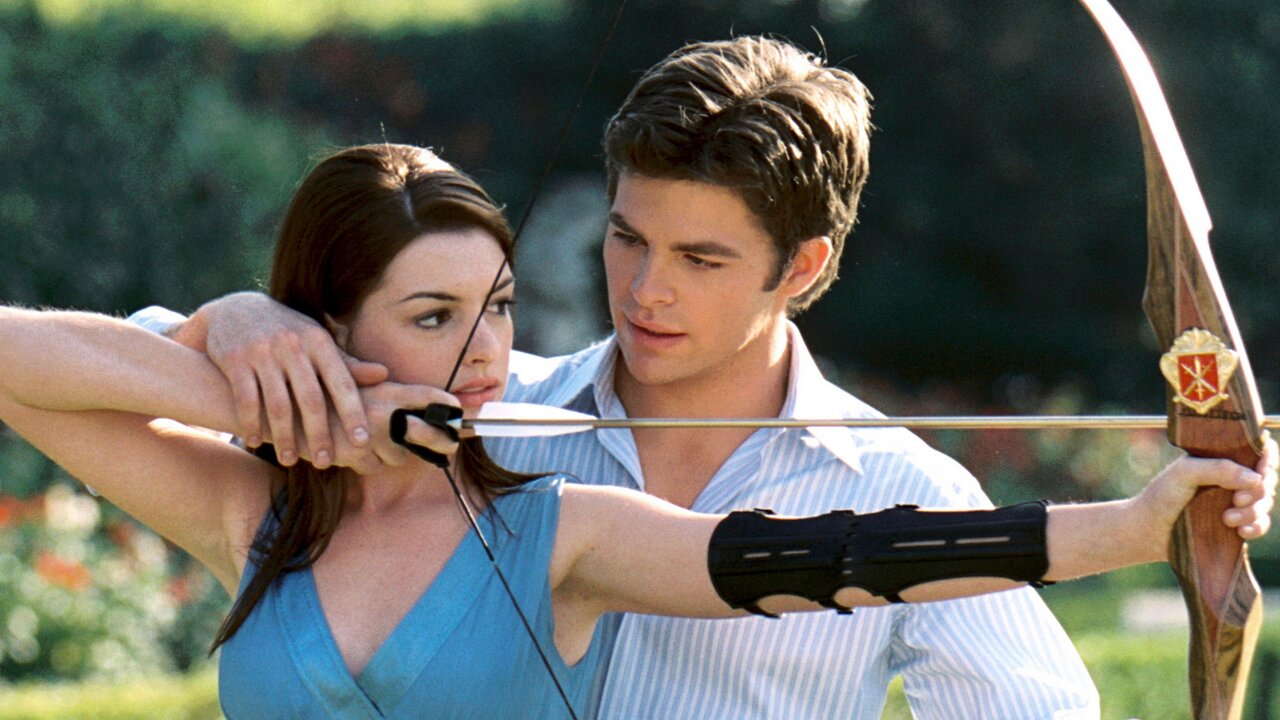 Anne Hathaway with Chris Pine in Princess Diaries 2: Royal Engagement