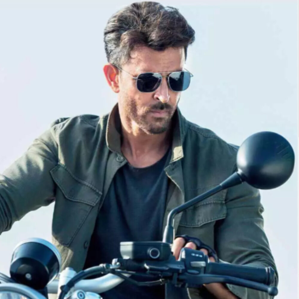 EXCLUSIVE: Hrithik Roshan allots 100 days for War 2; To shoot through 2024 with Jr NTR