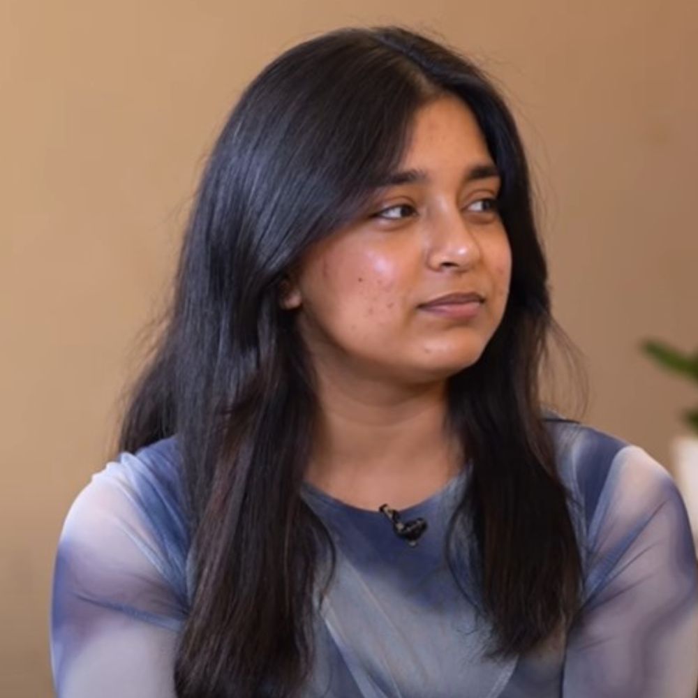 EXCLUSIVE VIDEO: Sumbul Touqeer believes 'Pyaar Dosti Hai;' opens up about her idea of  love EXCLUSIVE VIDEO: Sumbul Touqeer believes 'Pyaar Dosti Hai;' opens up about her idea of  love